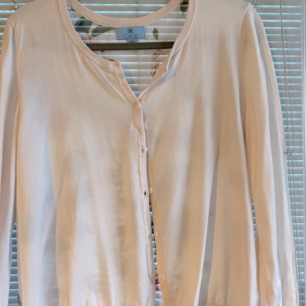 Fabulous CeCe cardigan w floral back